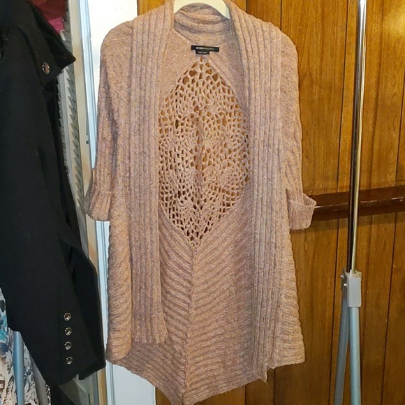 BCBG Sweaters - BCBG Maxazria pink 3/4 length sleeve cardigan BCBG Sweaters - BCBG Maxazria pink 3/4 length sleeve cardigan